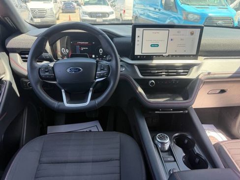 Used 2025 Ford Explorer ST-Line w/ ST-Line Street Pack AWD/4WD image 22