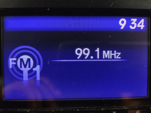 Used 2021 Honda Pilot LX image 25