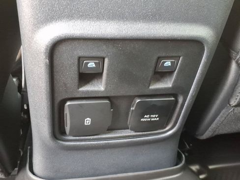 Used 2024 Ford Bronco Wildtrak AWD/4WD image 10