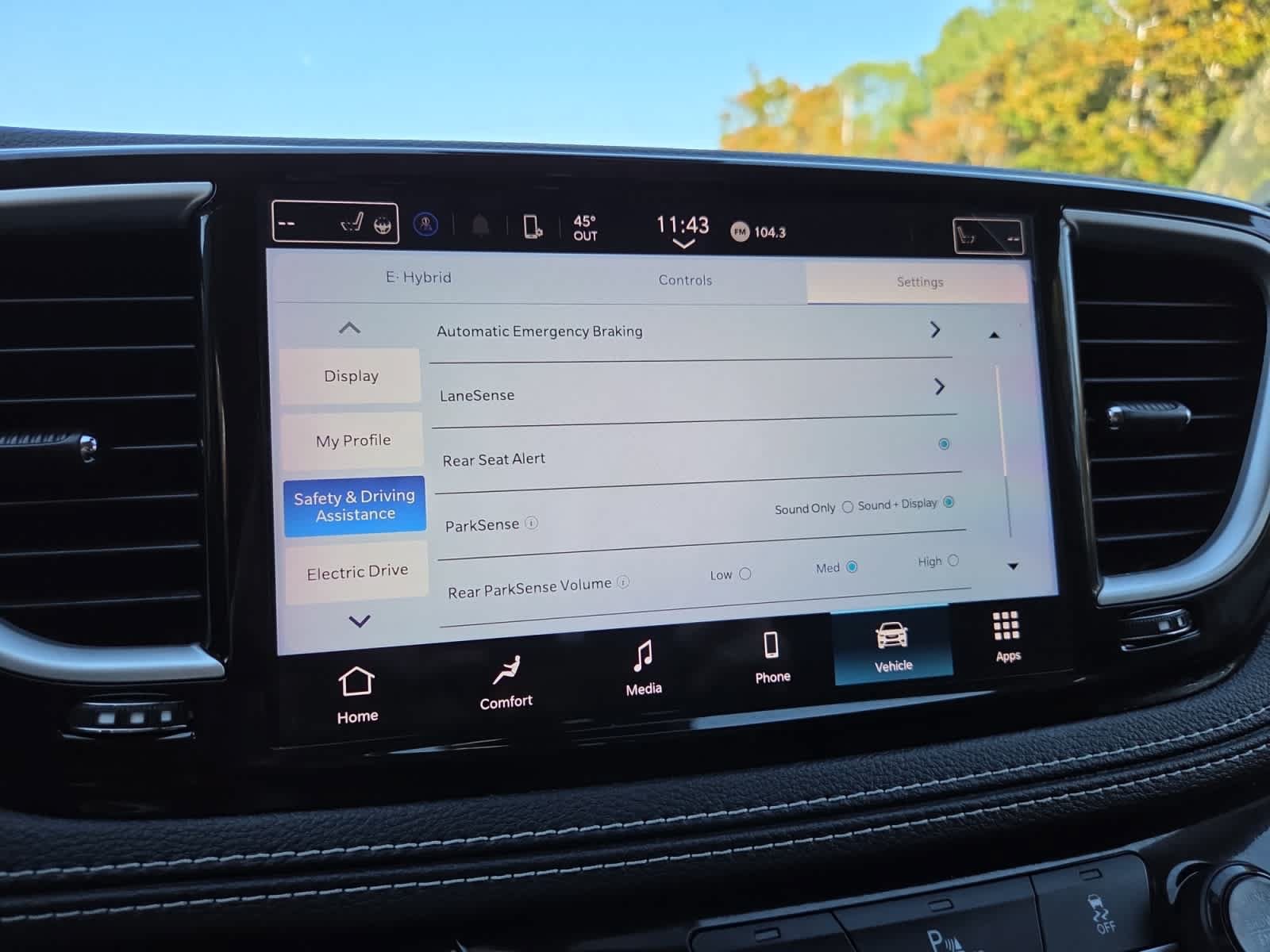 Used 2023 Chrysler Pacifica Touring-L FWD image 23