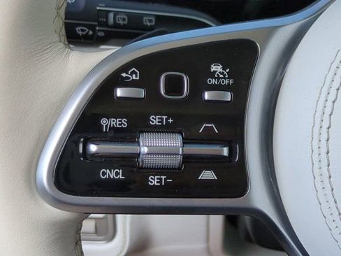 Used 2022 Mercedes-Benz Maybach GLS 600 4MATIC image 25