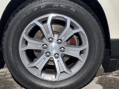 Used 2013 GMC Acadia SLT image 4