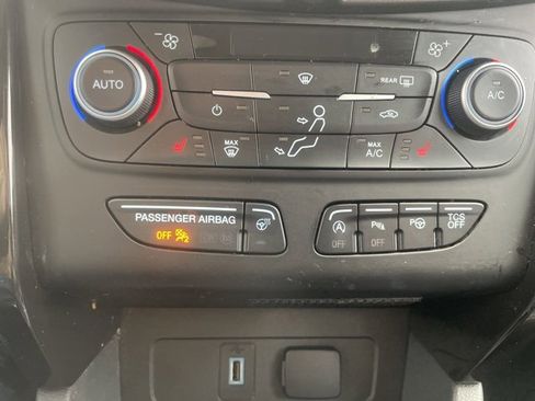 Used 2018 Ford Escape Titanium w/ Ford Safe & Smart Package image 42