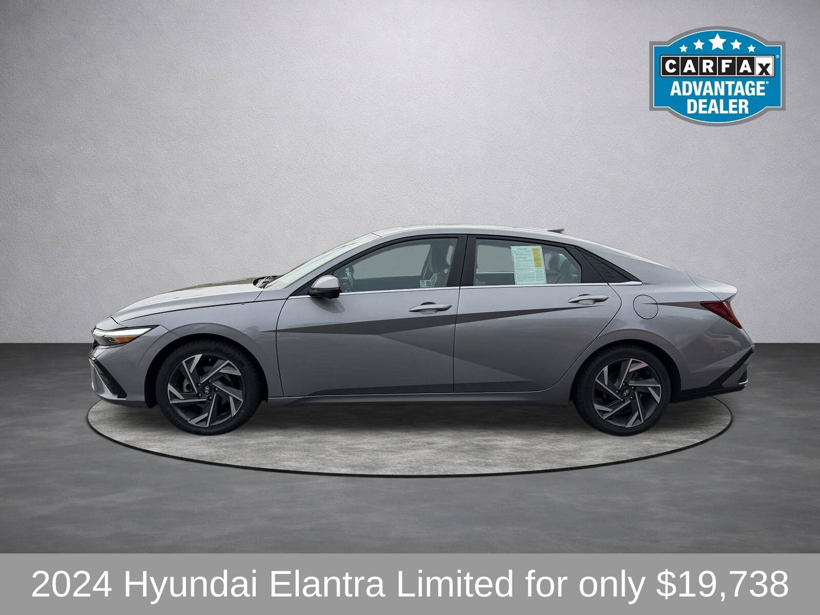 Used 2024 Hyundai Elantra Limited FWD image 4