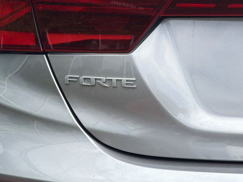 Used 2023 Kia Forte LXS FWD image 25