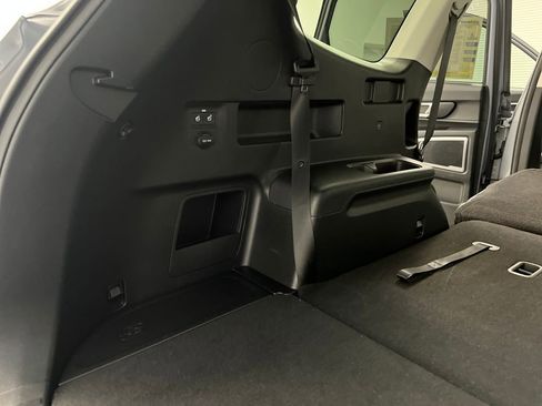 Used 2025 Kia Telluride S image 40