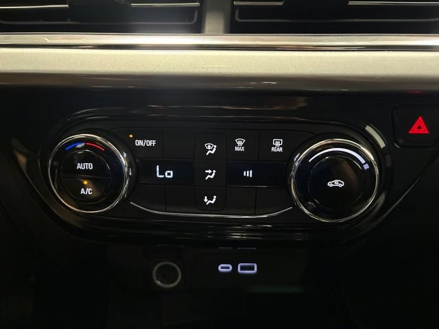 Used 2025 Chevrolet Trax LT FWD image 20