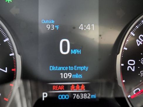 Used 2021 Toyota RAV4 XLE Premium FWD image 27