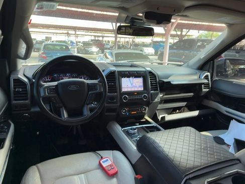 Used 2019 Ford Expedition Platinum image 7