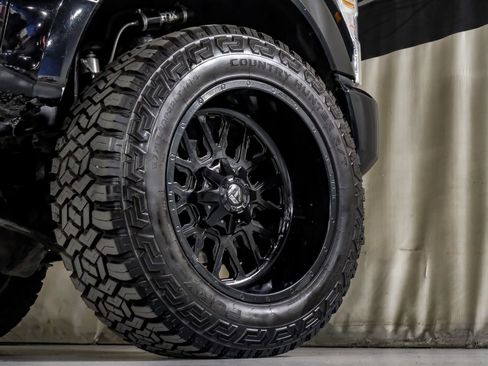 Used 2022 Ford F250 Platinum w/ FX4 Off-Road Package image 57