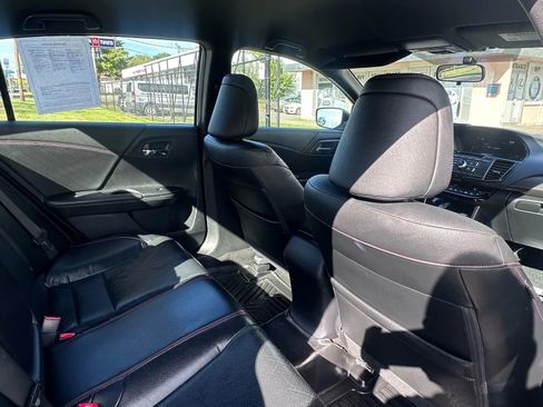 Used 2017 Honda Accord Sport Special Edition image 20