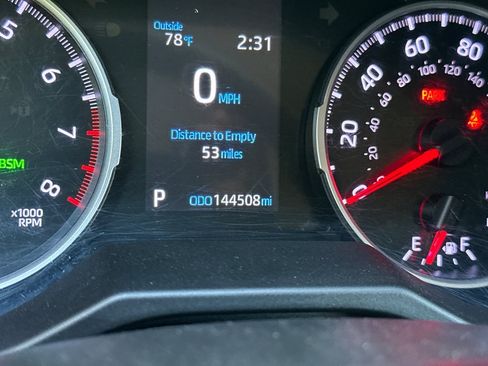 Used 2020 Toyota RAV4 LE w/ All Weather Liner Package FWD image 23