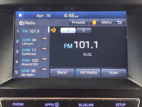 Used 2018 Hyundai Santa Fe Sport 2.0T AWD/4WD image 25