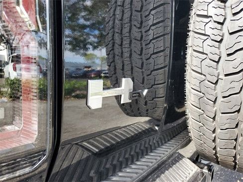 New 2026 GMC Hummer EV SUV image 8