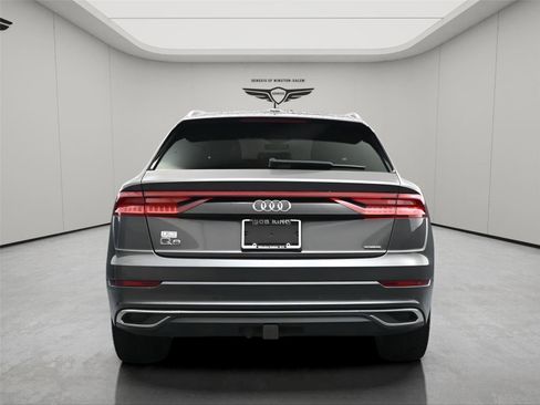 Used 2019 Audi Q8 Prestige w/ Luxury Package AWD/4WD image 21