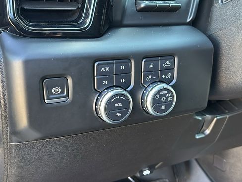 Used 2024 GMC Sierra 2500 AT4 w/ AT4 Premium Plus Package image 25