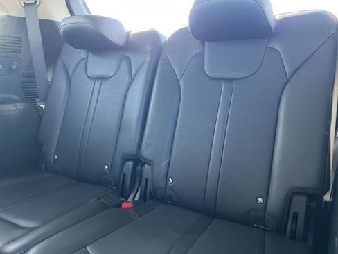 Used 2024 Kia Sorento S image 36