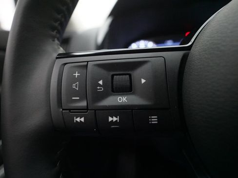 Certified 2025 Nissan Pathfinder SL AWD/4WD image 17