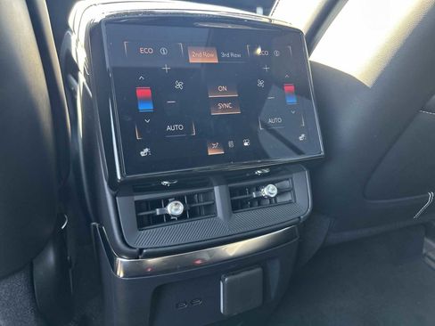 New 2026 Cadillac Vistiq Luxury image 20