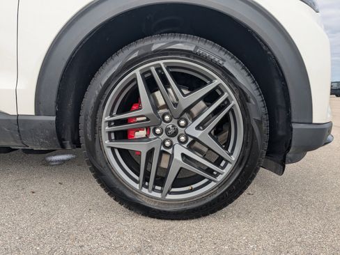 Used 2025 Ford Explorer ST-Line w/ ST-Line Street Pack image 13