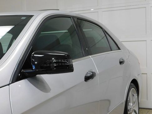 Used 2013 Mercedes-Benz E 350 4MATIC Sedan image 22