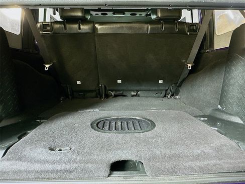 Used 2017 Jeep Wrangler Unlimited Sahara image 24