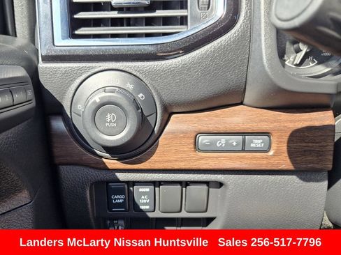 Used 2023 Nissan Titan Platinum Reserve w/ Moonroof Package AWD/4WD image 32