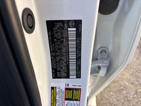 Used 2025 Toyota Camry LE image 29