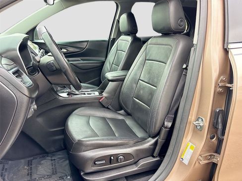 Used 2019 Chevrolet Equinox Premier FWD image 22