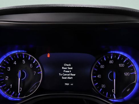 Used 2026 Chrysler Pacifica Limited FWD image 15
