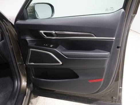 Used 2025 Kia Telluride S AWD/4WD image 24