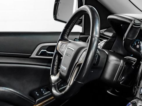 Used 2020 GMC Yukon XL Denali RWD image 20