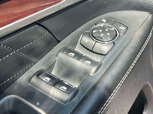 Used 2019 Ford Explorer Platinum AWD/4WD image 23