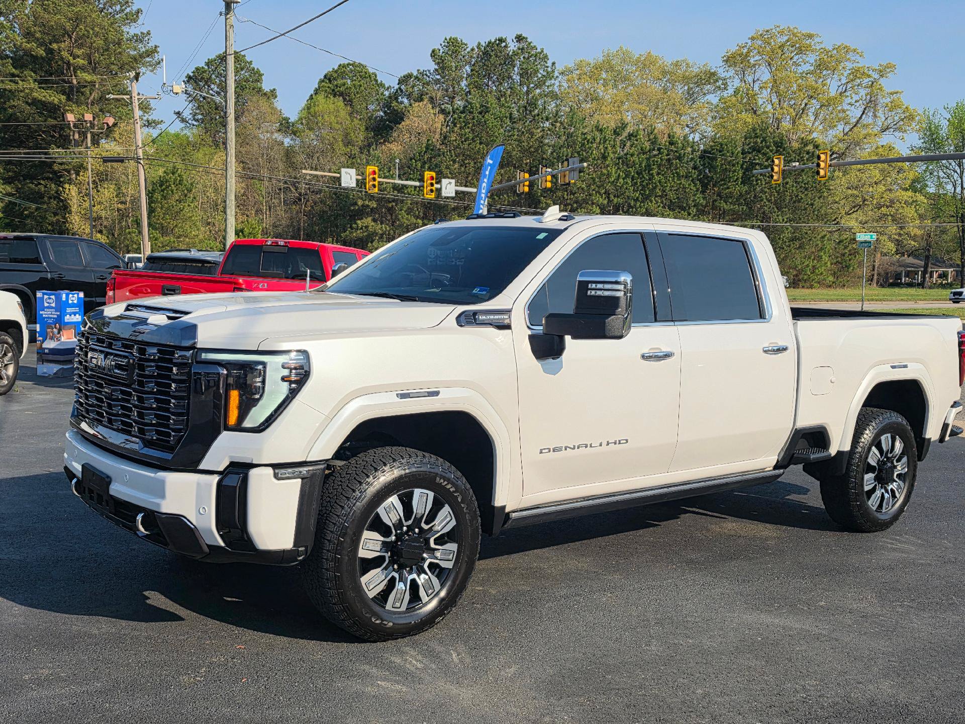 Used 2024 GMC Sierra 2500 Denali Ultimate AWD/4WD image 1