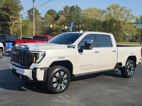 Used 2024 GMC Sierra 2500 Denali Ultimate AWD/4WD image 1