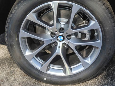 New 2026 BMW X5 xDrive40i w/ Climate Comfort Package image 11