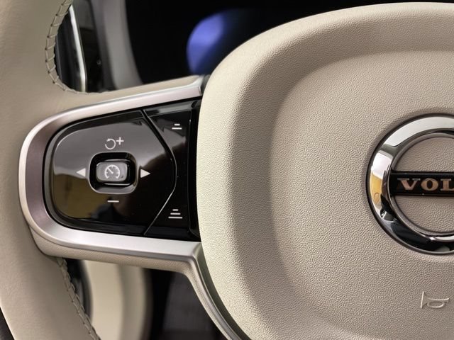 Certified 2025 Volvo XC60 T8 Plus w/ Protection Package Premier AWD/4WD image 13