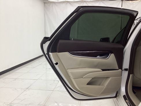 Used 2017 Cadillac XTS Luxury image 23