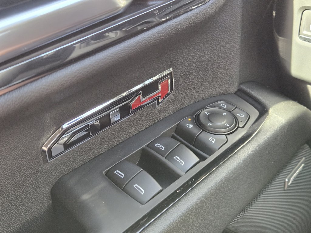 Used 2024 GMC Sierra 1500 AT4 w/ Technology Package AWD/4WD image 23