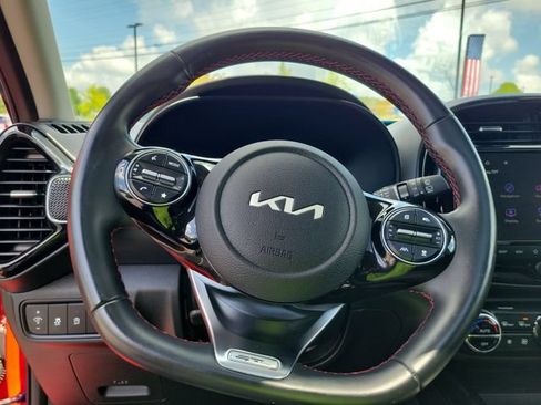 Certified 2025 Kia Soul GT-Line w/ GT-Line Technology Package FWD image 34