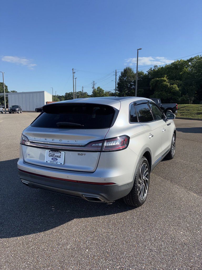 Used 2019 Lincoln Nautilus Reserve FWD image 8