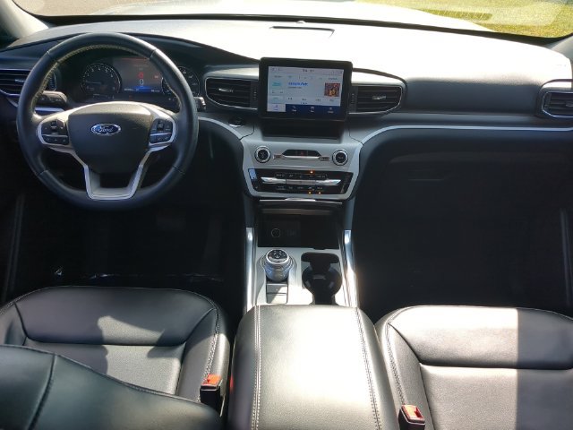 Used 2022 Ford Explorer XLT w/ Equipment Group 202A RWD image 28