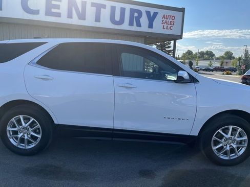 Used 2024 Chevrolet Equinox LT image 12