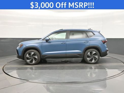New 2026 Volkswagen Taos SE AWD/4WD image 4