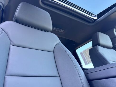 New 2026 GMC Sierra 1500 Elevation w/ Elevation Premium Package AWD/4WD image 18