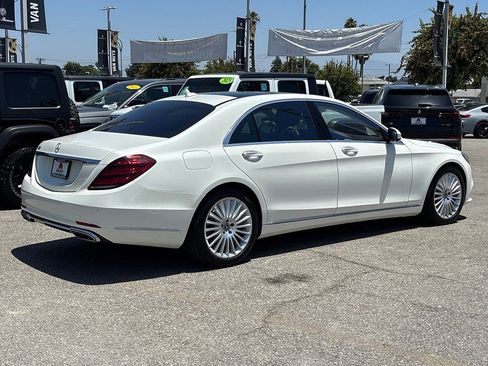 Used 2020 Mercedes-Benz S 560 Sedan image 3