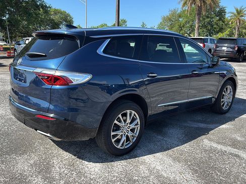Used 2023 Buick Enclave Essence w/ Experience Buick Package image 7