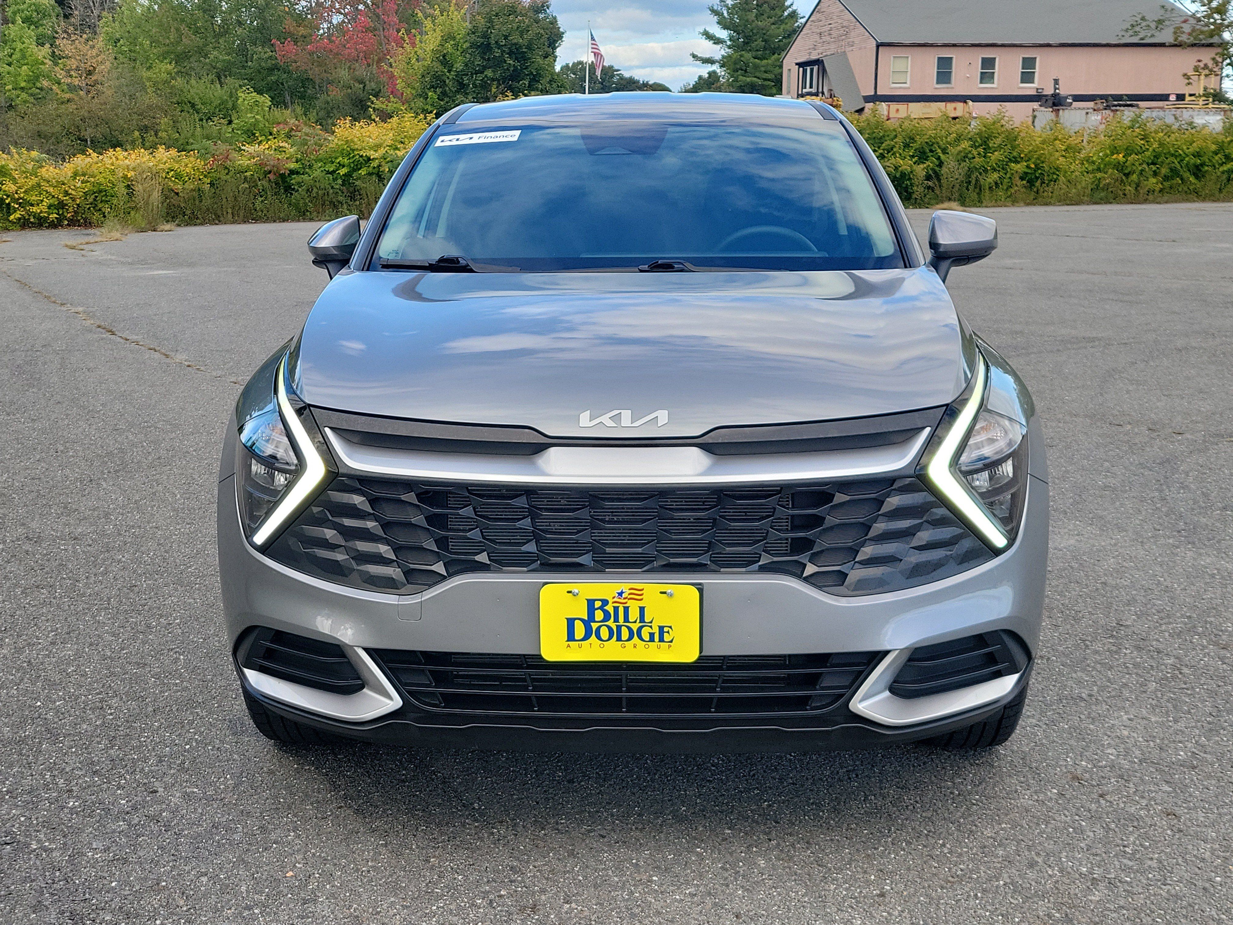 Used 2023 Kia Sportage LX AWD/4WD image 2