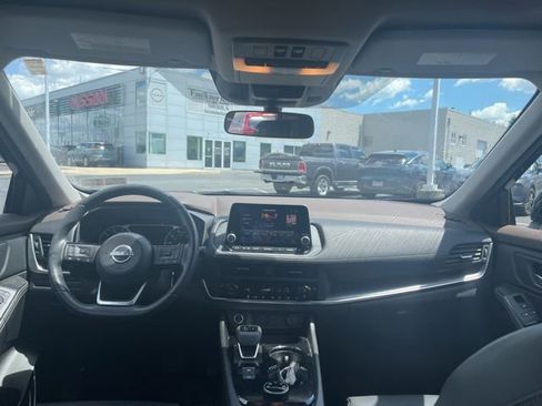 Certified 2023 Nissan Rogue SV w/ SV Premium B Package AWD/4WD image 12