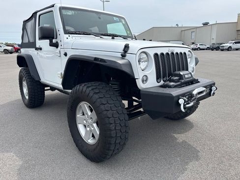 Used 2016 Jeep Wrangler Sport w/ Quick Order Package 24S AWD/4WD image 3